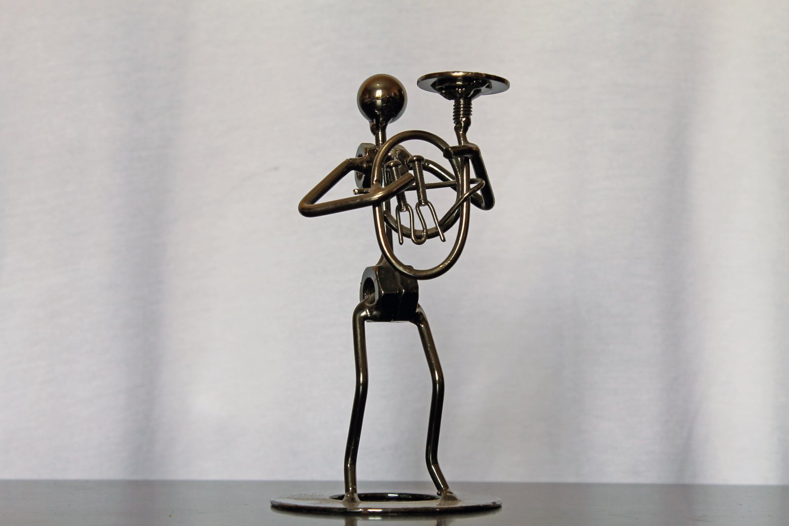 Estructura decorativa en metal